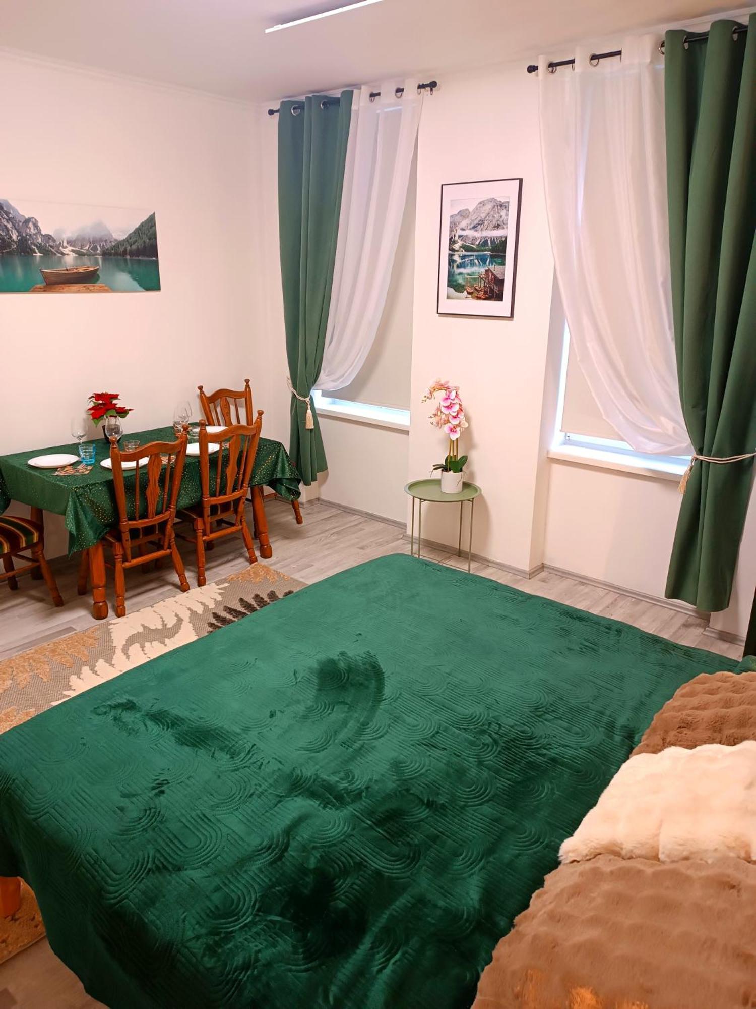 Family Apartments 2 Room'S Centre Muerzzuschlag Eksteriør billede
